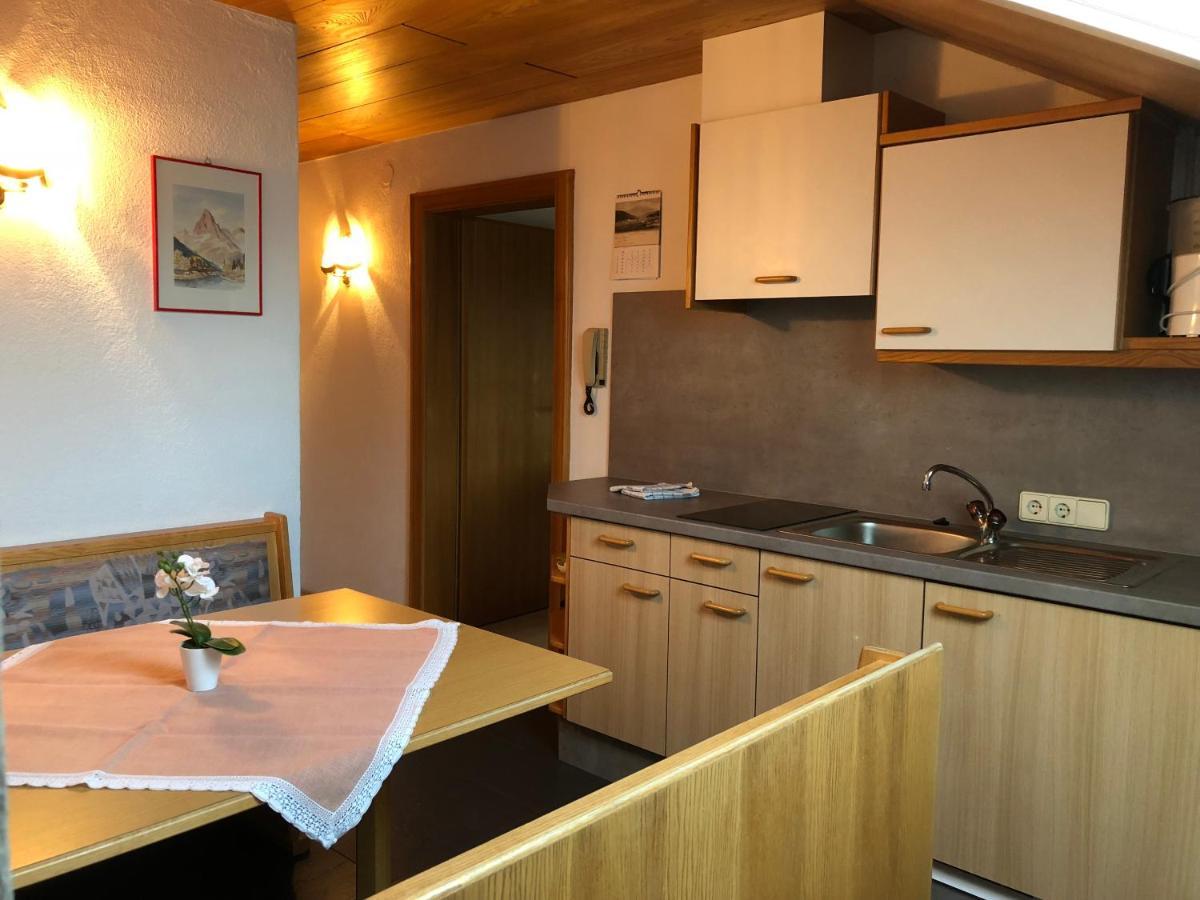 Haus Kneissl Apartment Seefeld in Tirol Bagian luar foto