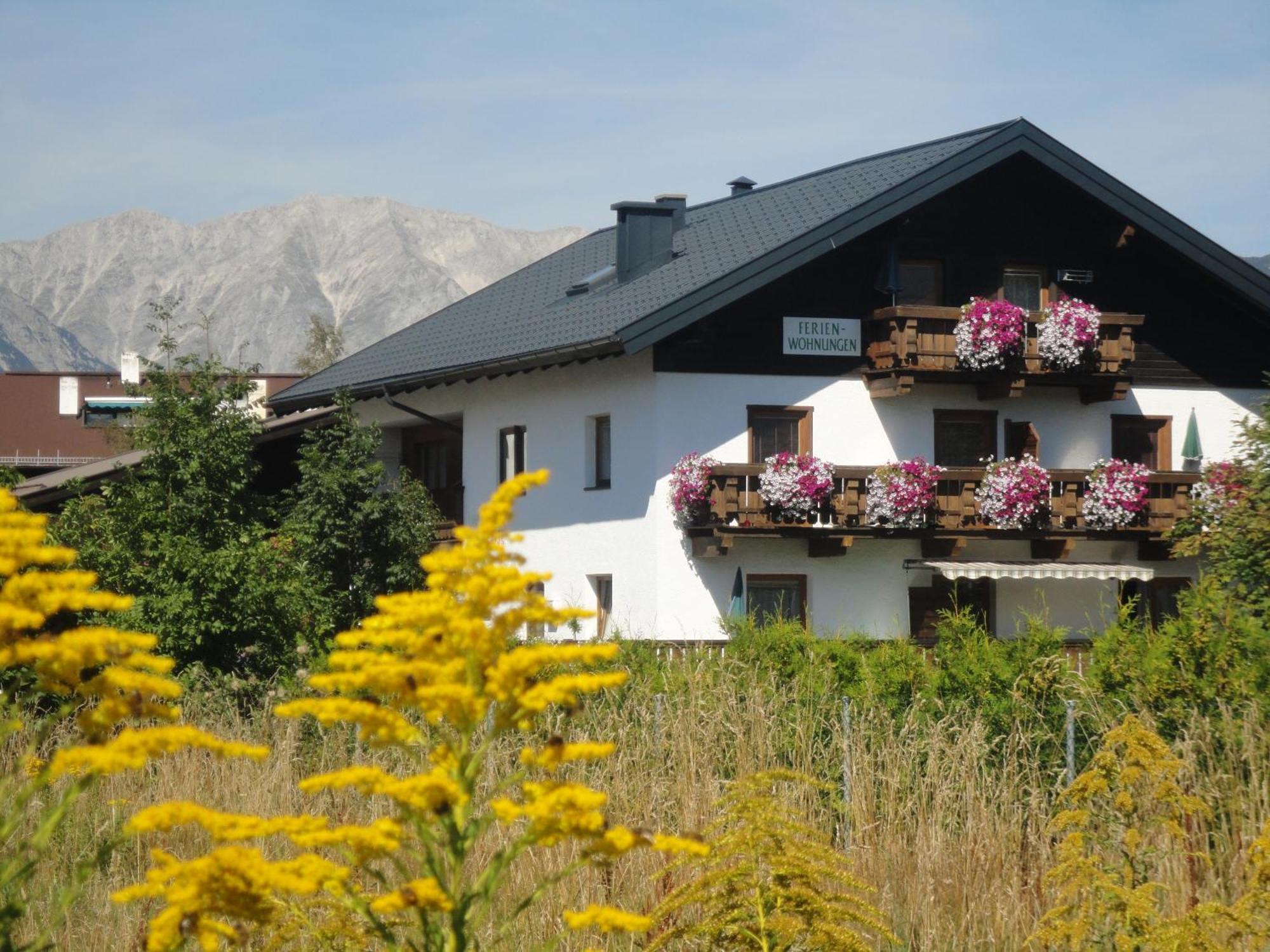 Haus Kneissl Apartment Seefeld in Tirol Bagian luar foto